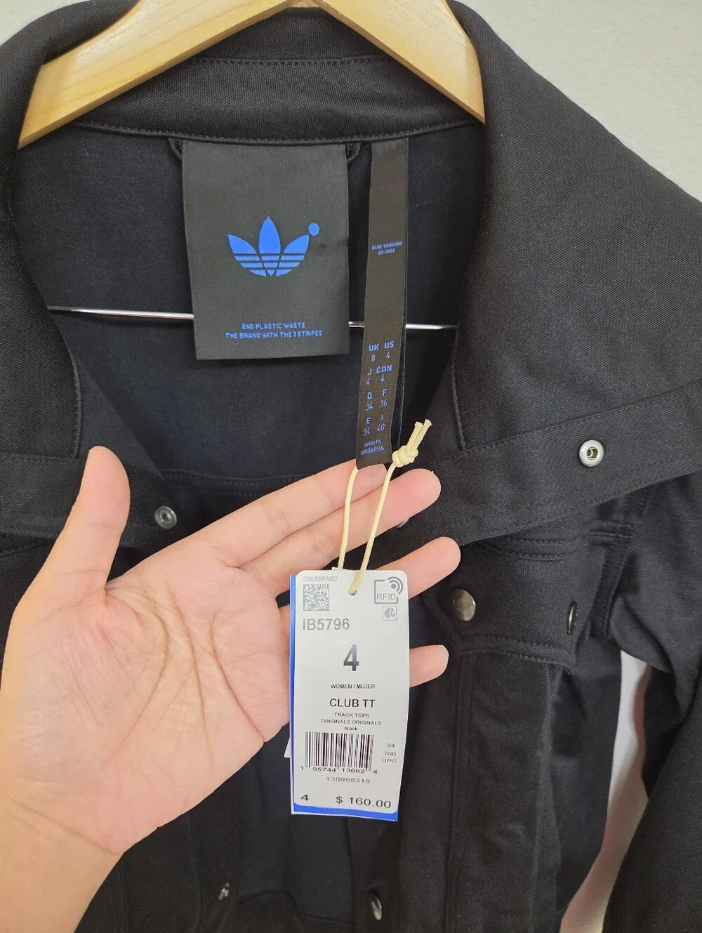 adidas sleek black
